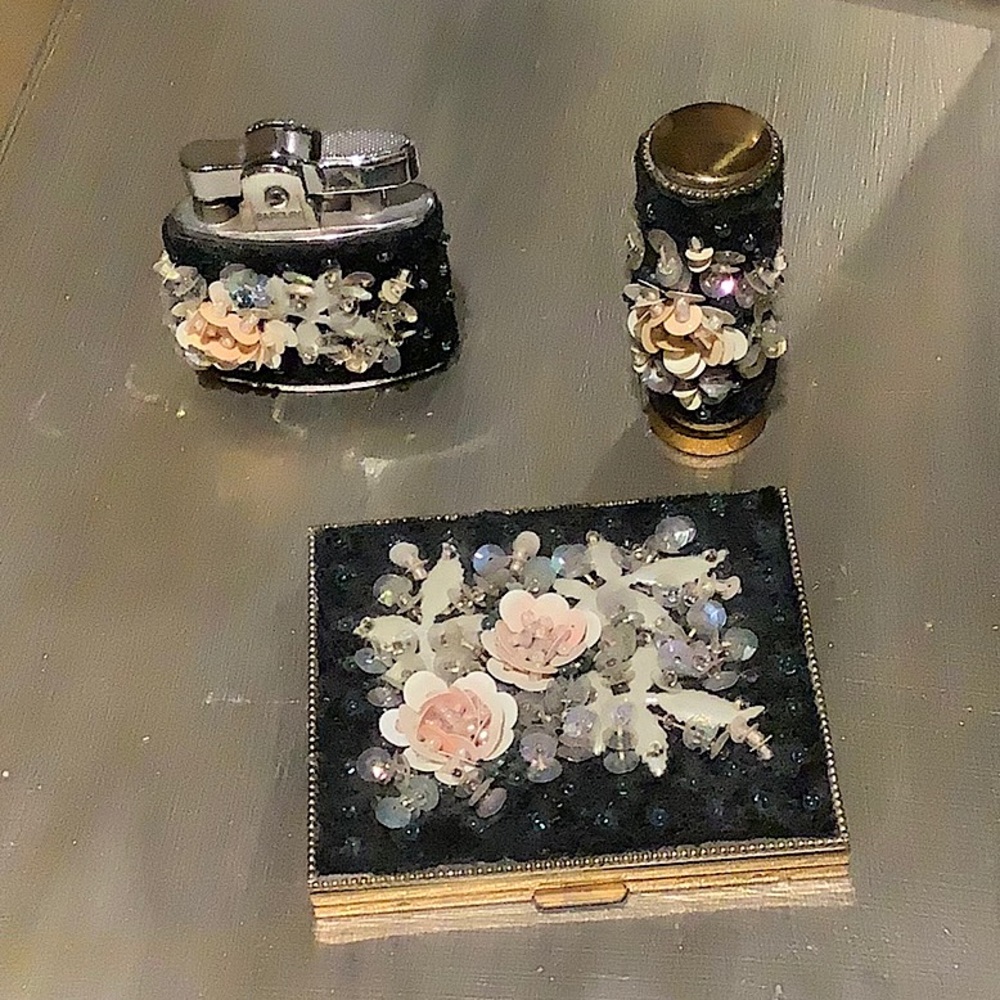 Vintage cosmetic set, incredible design